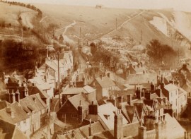 Old_postcard_Chapel_Hill_1900s