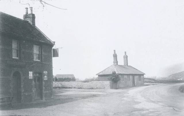Fox_Inn_Southerham_Toll_House