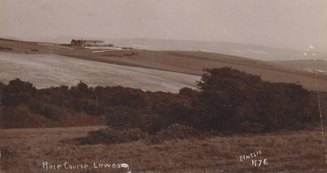 Lewes_Racecourse_postcard