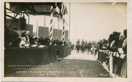 Duchess of Albany laying foundation stone for Victoria Hospital, Lewes, 1909, postcard